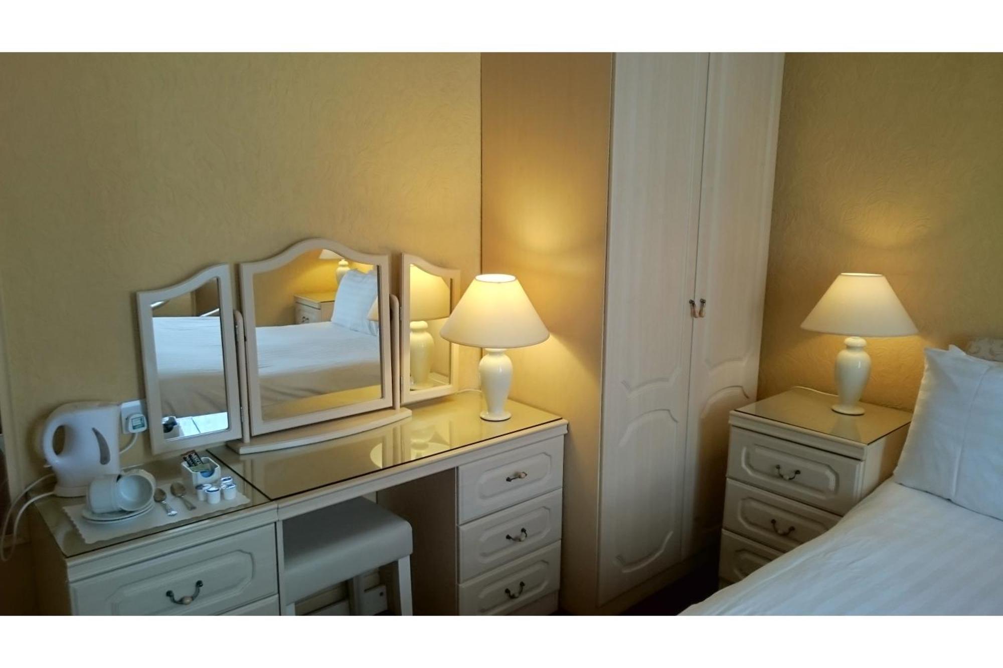 The Belgrave Hotel Тенби Екстериор снимка